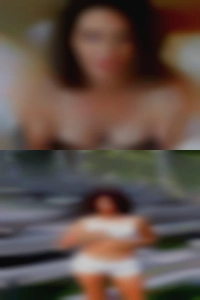 Nude swinging Knoxville swinger.