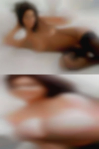 Horny girls motion pussy play.